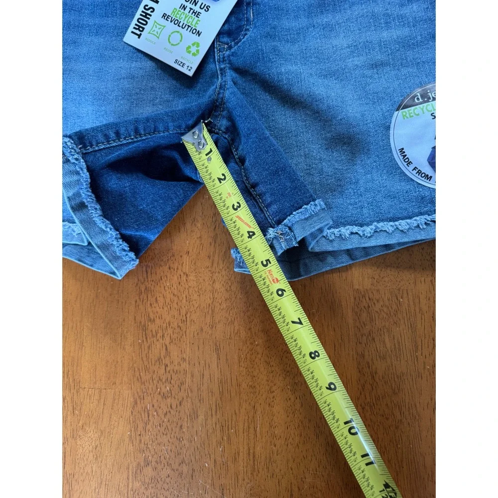 d.jeans Women's Recycled Denim Shorts Medium Wash Frayed Hem High Rise Eco Sz 12